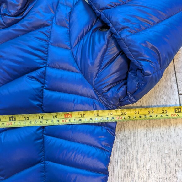 MINT CONDITION Calvin Klein Blue Lightweight Down Puffer Jacket w/ Hood | Size M - Picture 10 of 13
